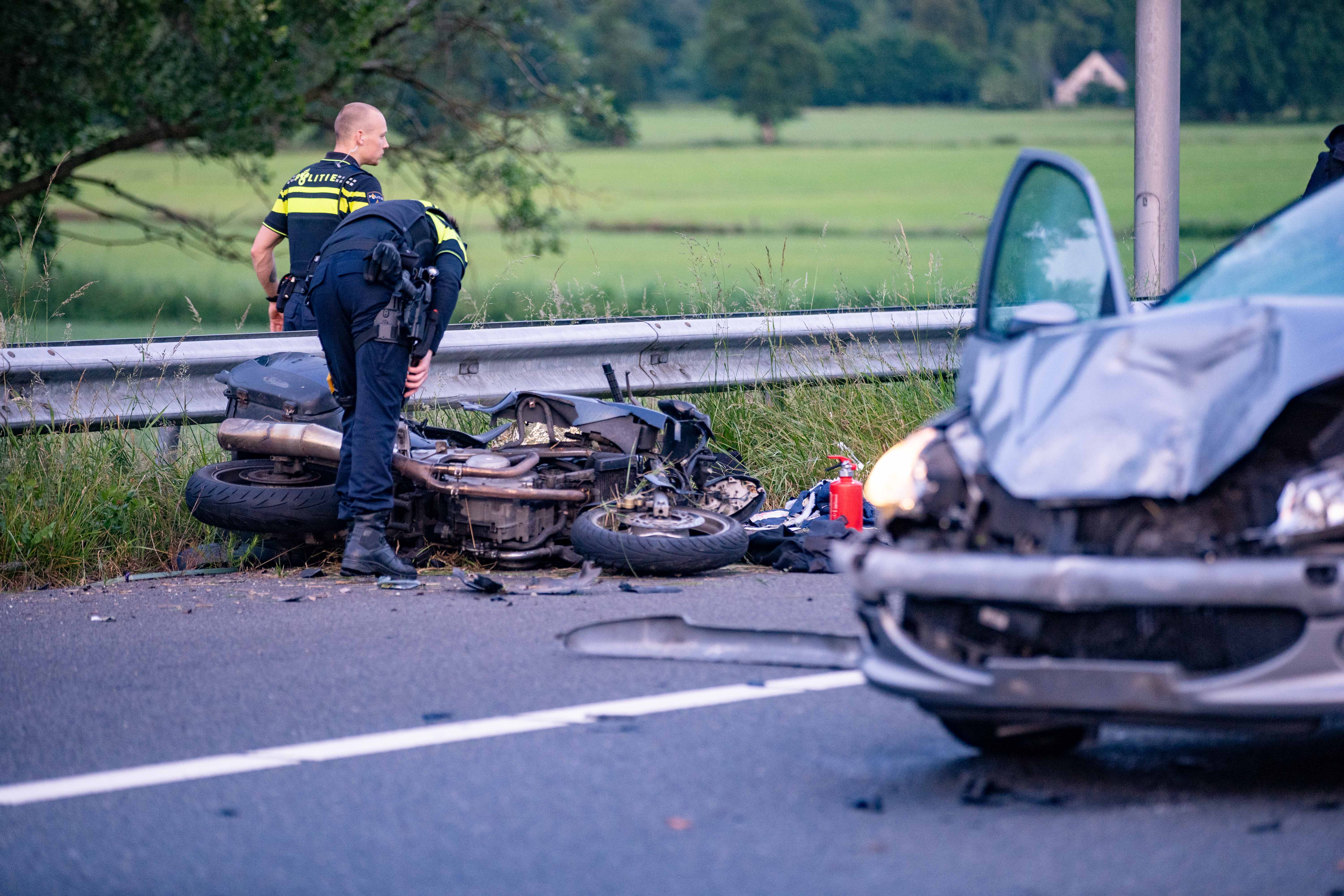 p4vdQjNc02Hl-Motorrijder-A50-2.jpg