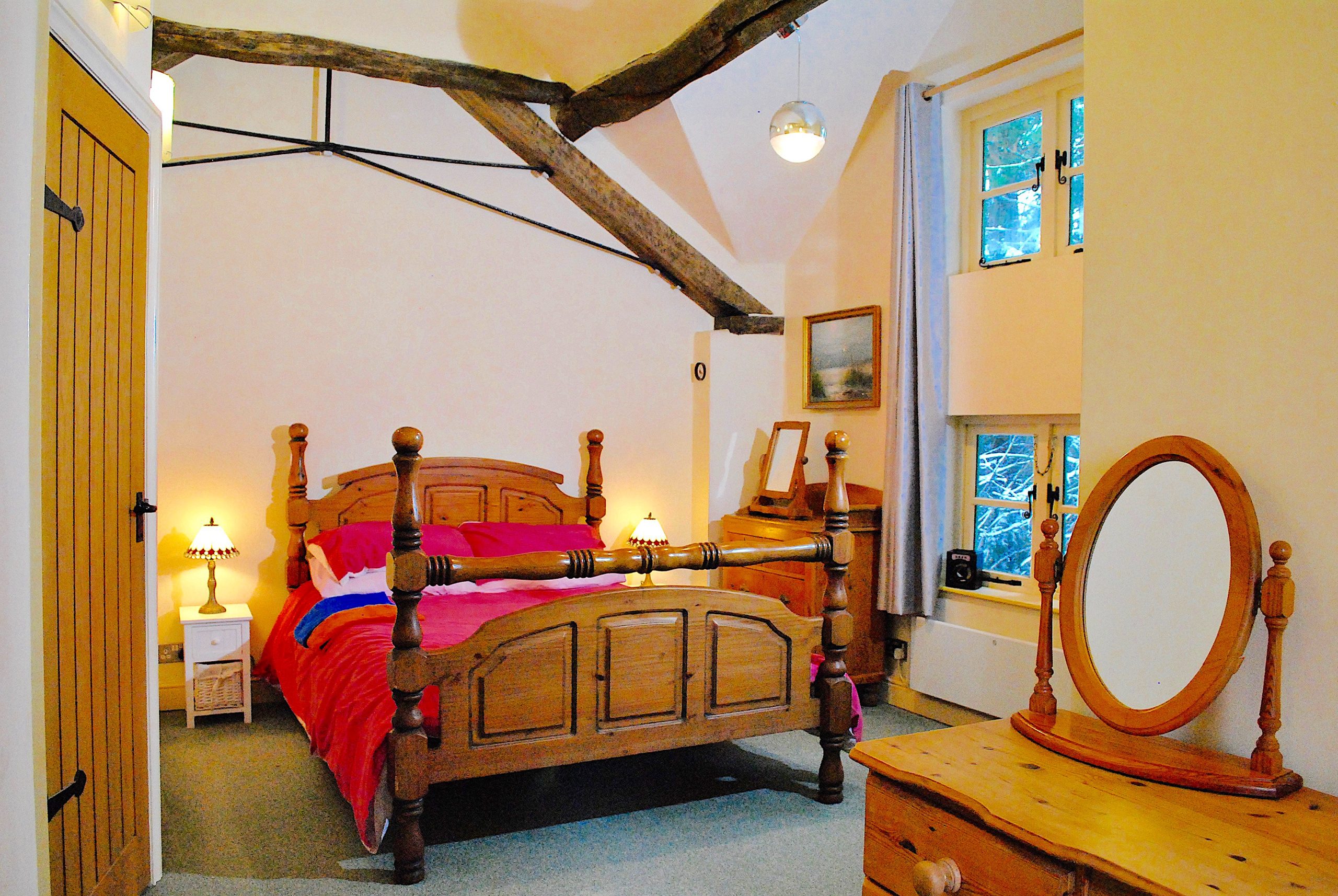 Squirrel Barn Master Bedroom, Self Catering Accommodation in Staffordshire
