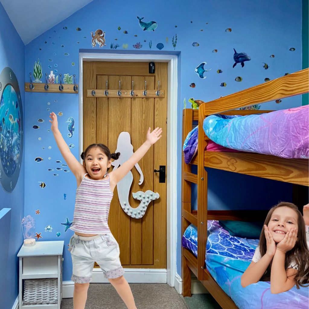 Squirrel Barn Mermaid Room with Kids on Squirrel Lettings