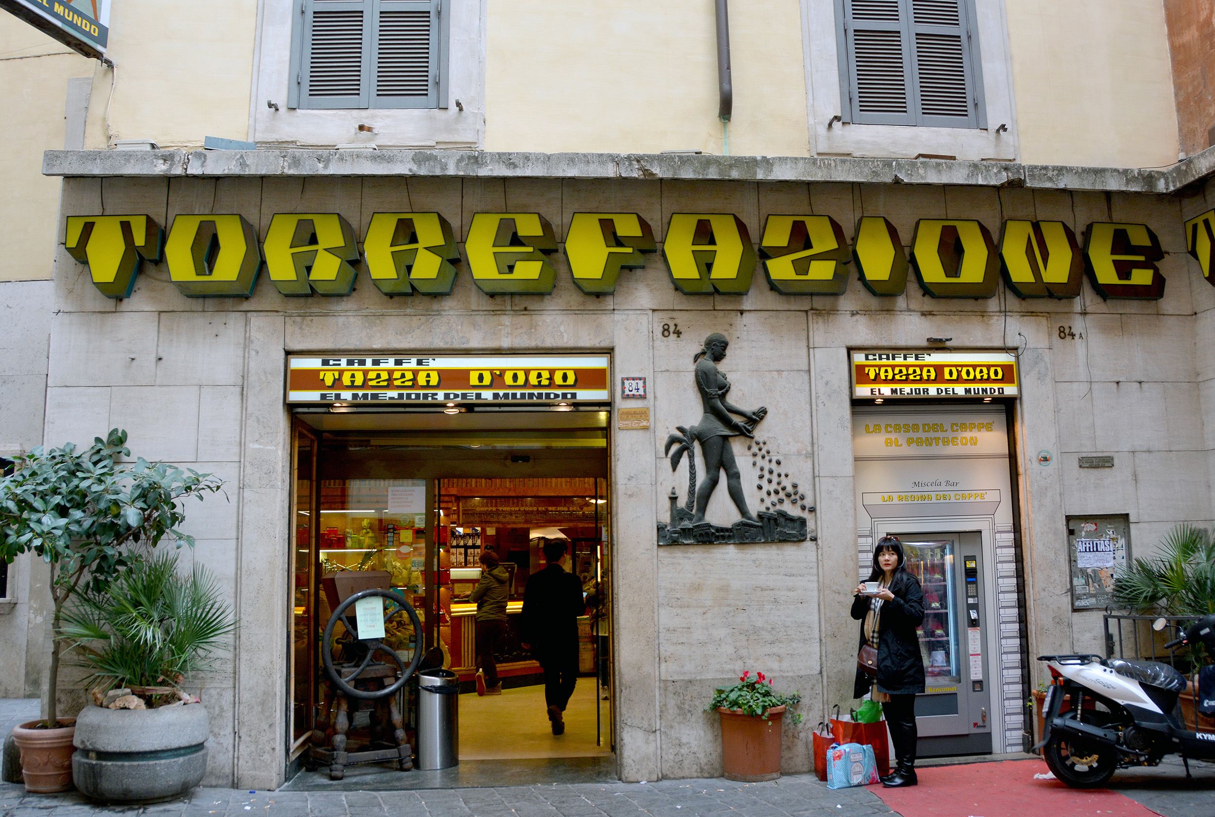 La Casa del Caffè Tazza D'Oro.