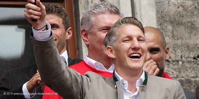 Schweinsteiger FC Bayern Rathausbalkon