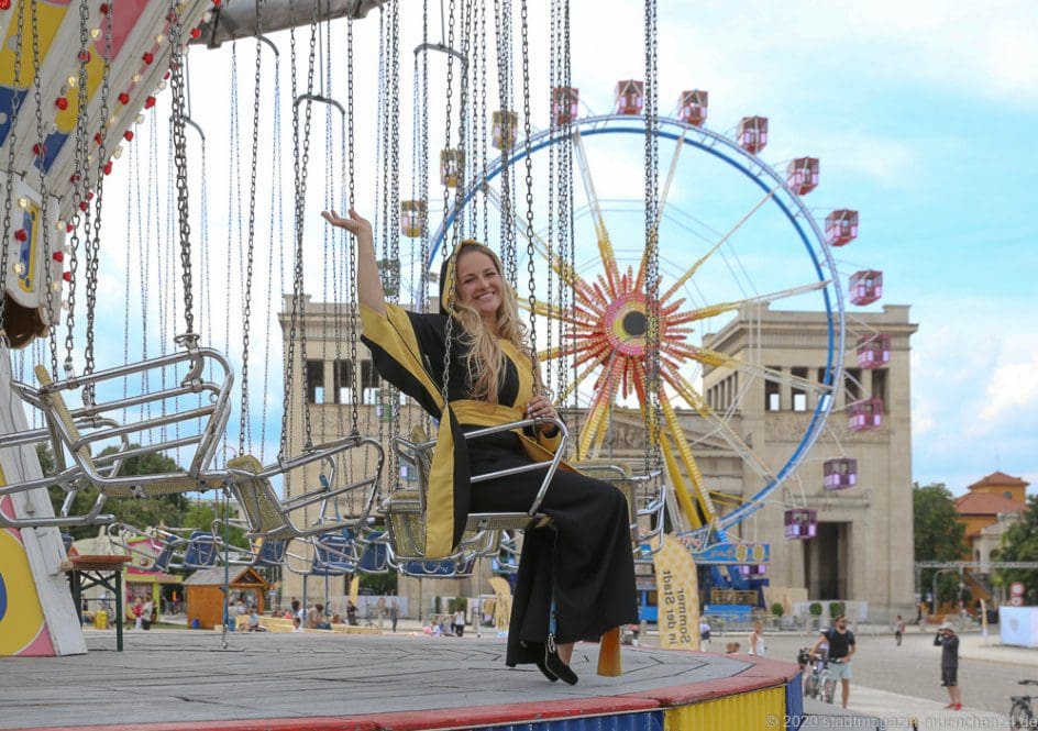 "Auf Wiedersehn auf dem Oktoberfest 2021" sagt das Münchner Kindl Viktoria Ostler