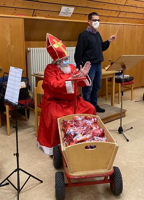 Besuch des Nikolaus und Jahresabschluss der Stadtmusik