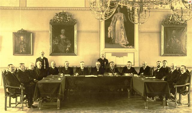 de gemeenteraad uit 1915