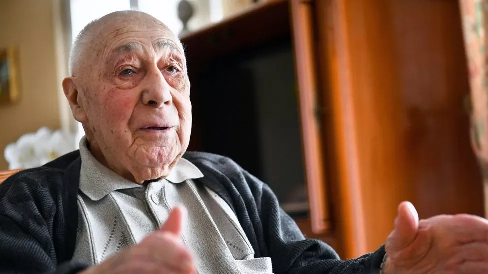 give me an alternative representation of the following passage. French Resistance member - FTP (Francs et Tireurs Partisans) - Edmond Réveil, 98, is the last surviving member from the local branch of the collective organisations.