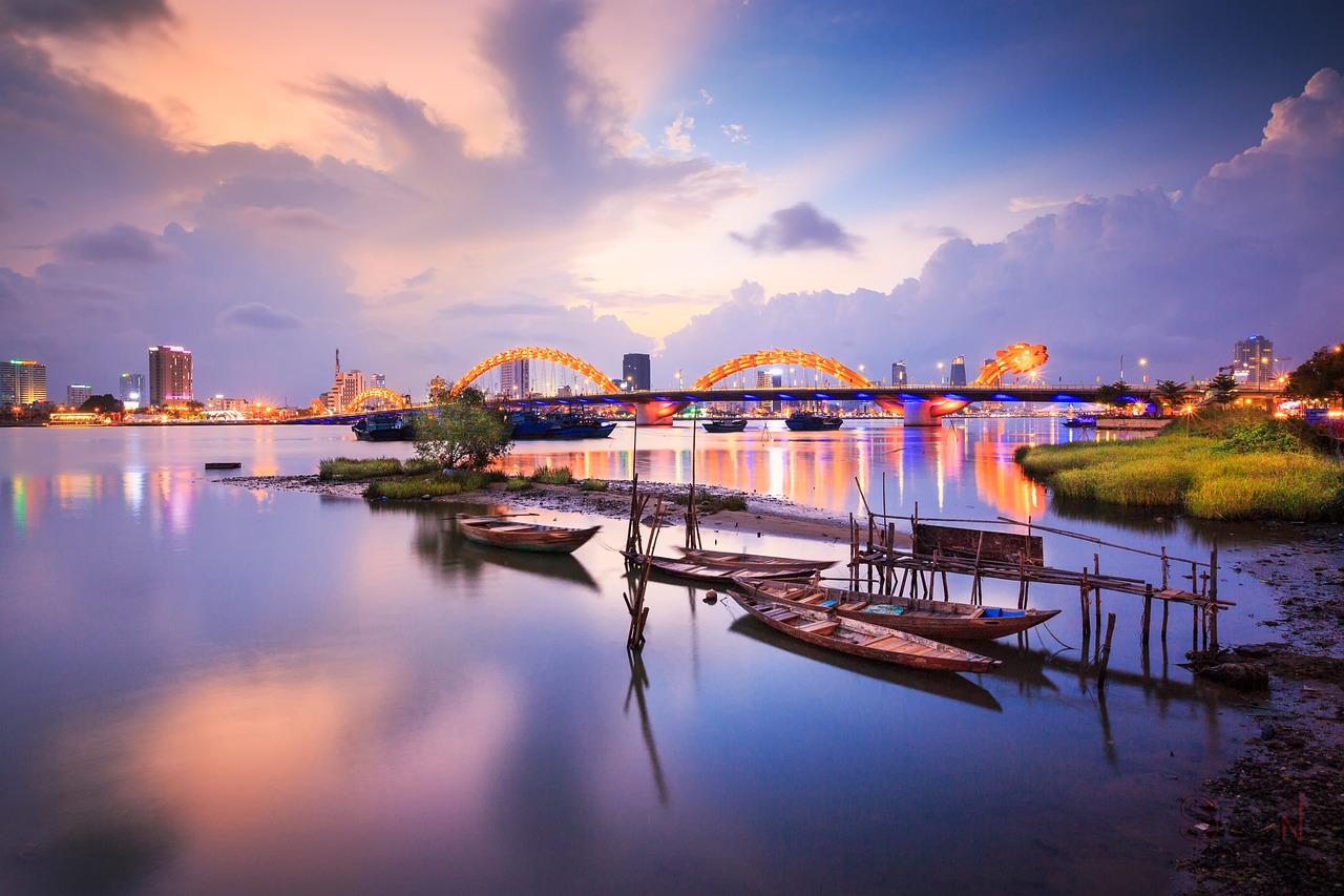 dragon bridge, da nang, vietnam