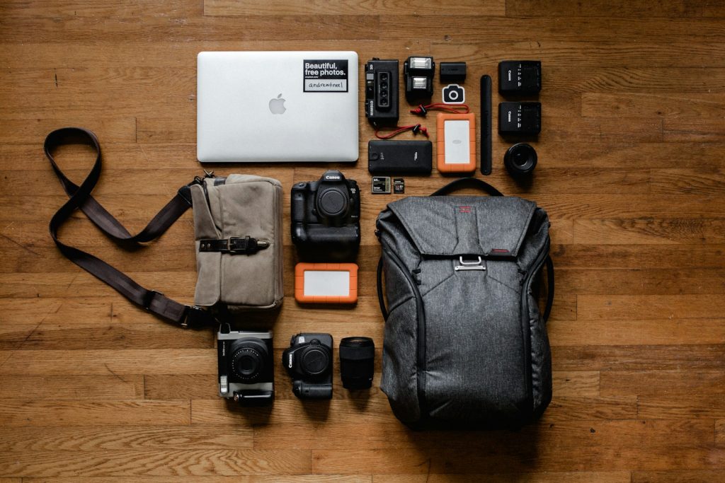 black DSLR cameras and lenses Pack Reusable Essentials Sustainable Packing