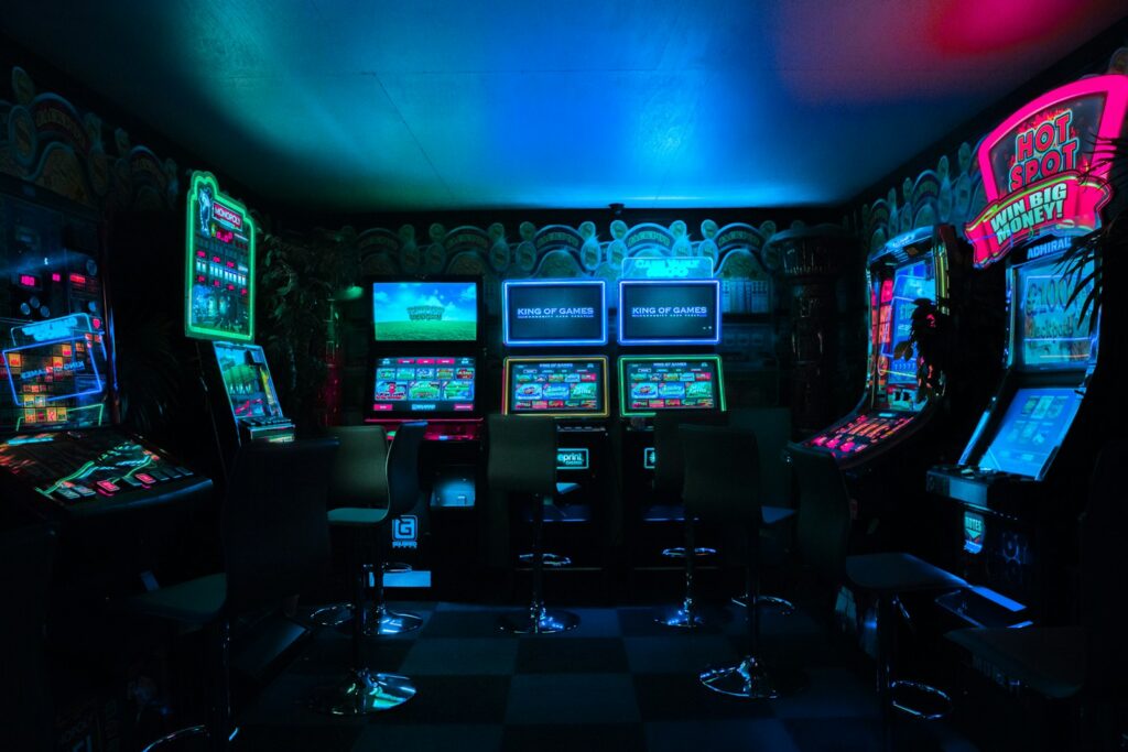 gaming room with arcade machines Advent of 3D Gaming The Evolution of Video Games