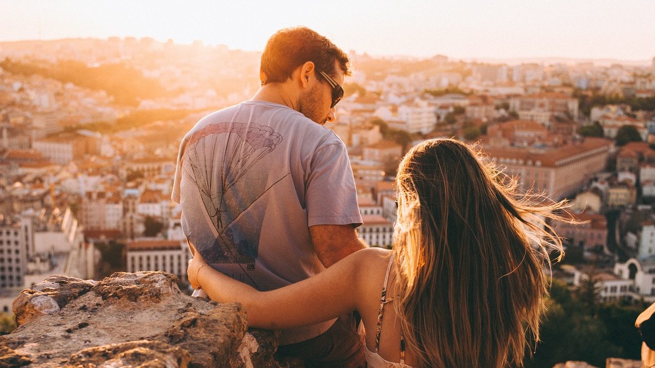 couple, viewpoint, city. 10 Simple Habits to Build Stronger Relationships