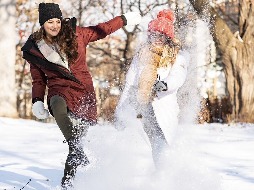 women, snow, friends Playing with a friend Fireboy and Watergirl 3