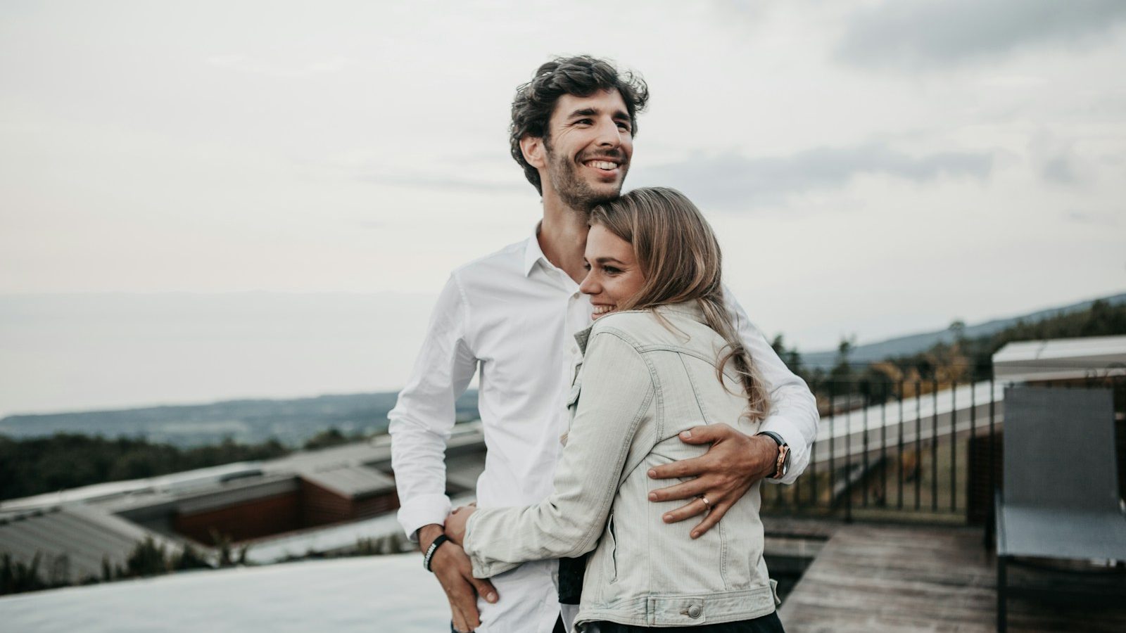 man and woman hugging each other. 5 Worst Relationship Mistakes You Must Avoid