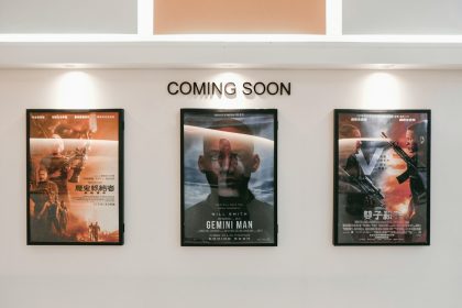 three assorted-title movie posters The 10 Best Movies Based on True Stories Las 10 Mejores Películas Basadas en Historias Reales Las 10 Mejores Películas Basadas en Historias Reales 10 лучших фильмов, основанных на реальных событиях Die 10 besten Filme basierend auf wahren Begebenheiten Die 10 besten Filme basierend auf wahren Begebenheiten Les 10 Meilleurs Films Inspirés de Faits Réels