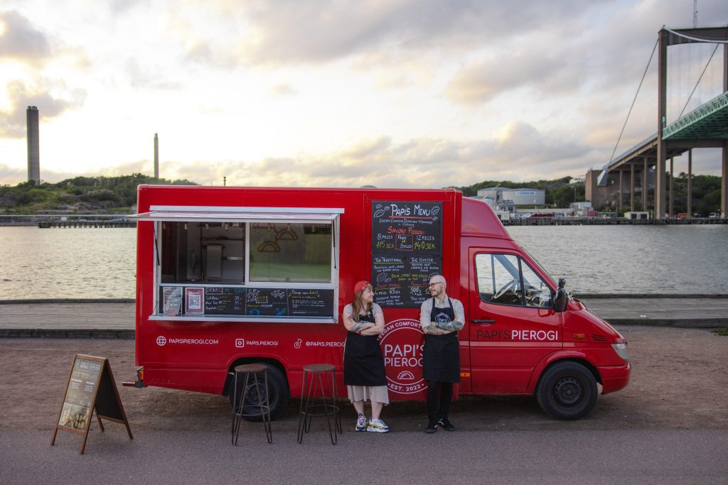 Papi's Pierogi Food Truck i Göteborg gör handgjorda, veganska Pierogi som de säljer i sin Food Truck.