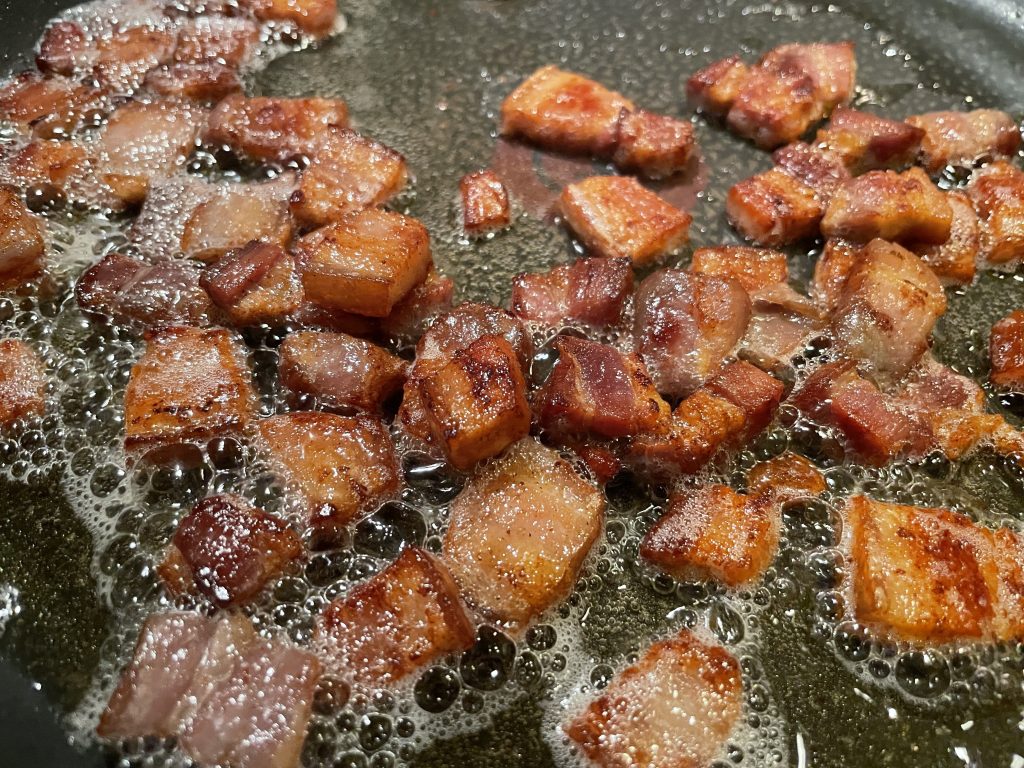 Boknafisk med gulrotstuing og bacon
