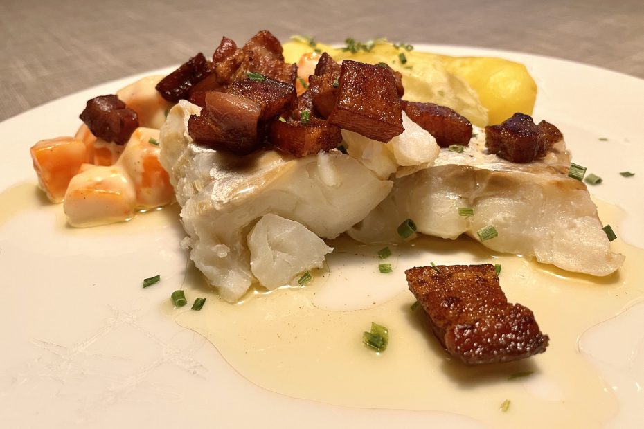 Boknafisk med gulrotstuing og bacon