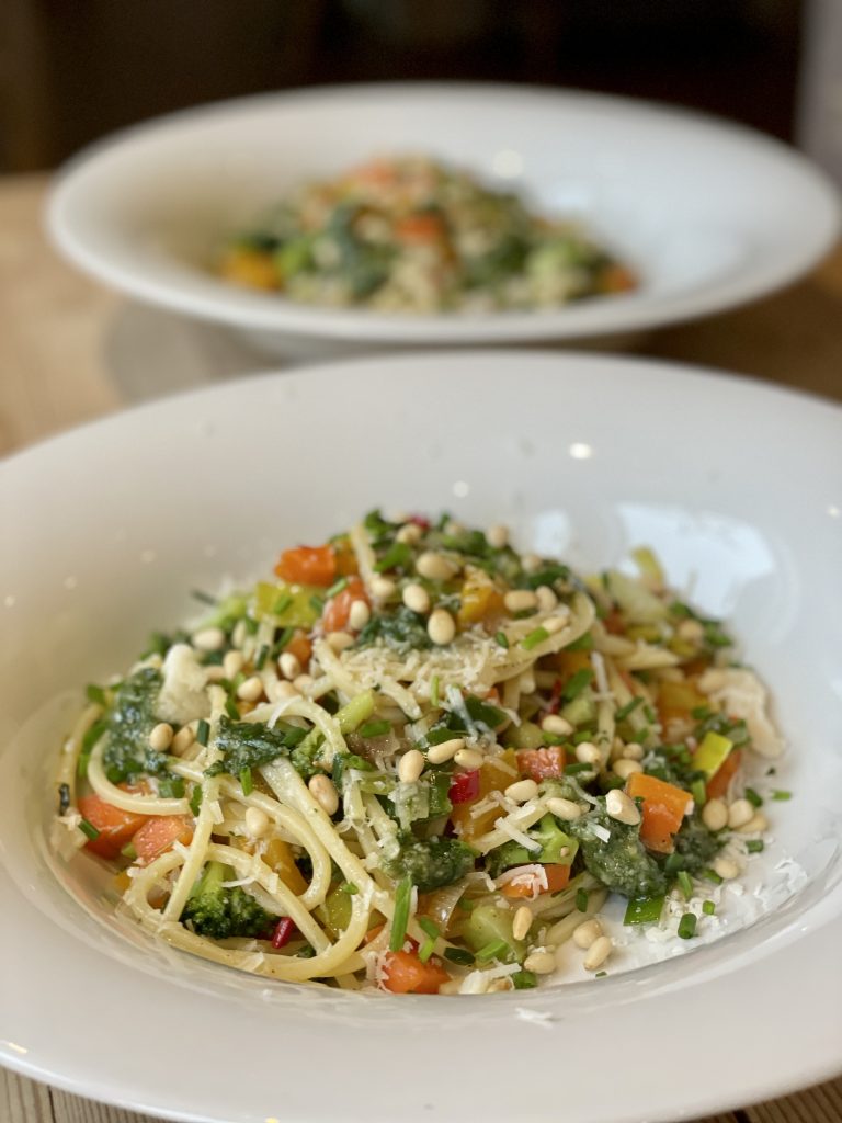 Spaghetti vegetar med pesto