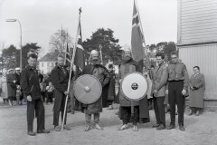 sa-1-FGS-23-316-Vikinger-flaggbærere