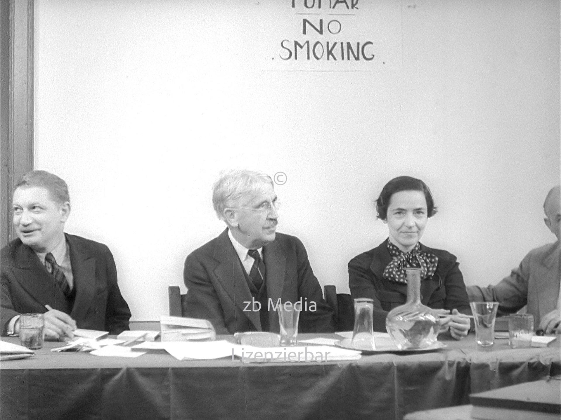Mitglieder der Dewey Kommission: John Dewey, Suzanne La Follette, Benjamin Stolberg