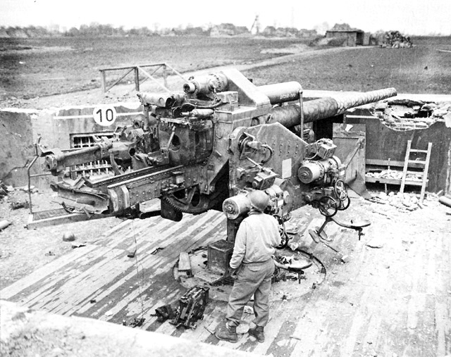Flakgeschütz Schweinfurt 1945. Foto: National Archives Flakgeschütz Schweinfurt 1945. Foto: National Archives
