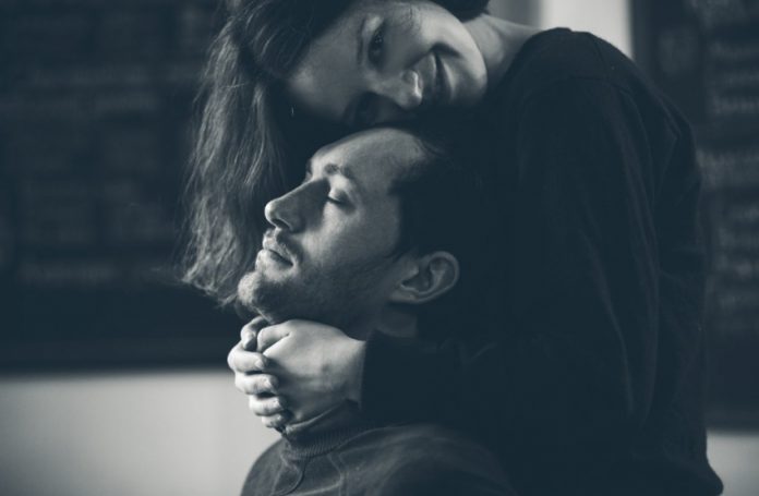 Kada vole, vole “do daske”! Ako osvojite OVAJ HOROSKOPSKI ZNAK biće to LJUBAV DO KRAJA ŽIVOTA Kada vole, vole “do daske”! Ako osvojite OVAJ HOROSKOPSKI ZNAK biće to LJUBAV DO KRAJA ŽIVOTA