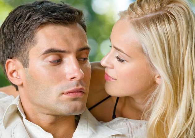 Žena Blizanac sve što misli – misli duplo bolje od svog muža, žena Ovan je muško u kući! Žena Blizanac sve što misli – misli duplo bolje od svog muža, žena Ovan je muško u kući!