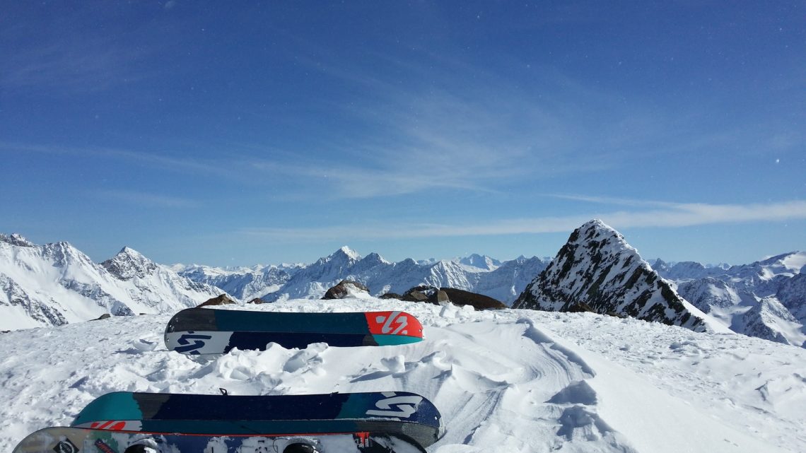 Seven Disadvantages Of Snowboarding Seven Disadvantages Of Snowboarding