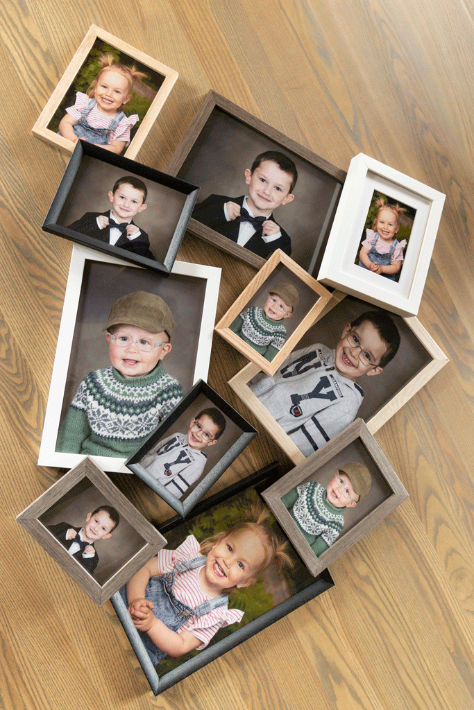Vi har flotte bildeprodukter. Her er ett utvalg av rammer med portrettbilde. Stjernefoto- skolefotograf og barnehagefotograf.