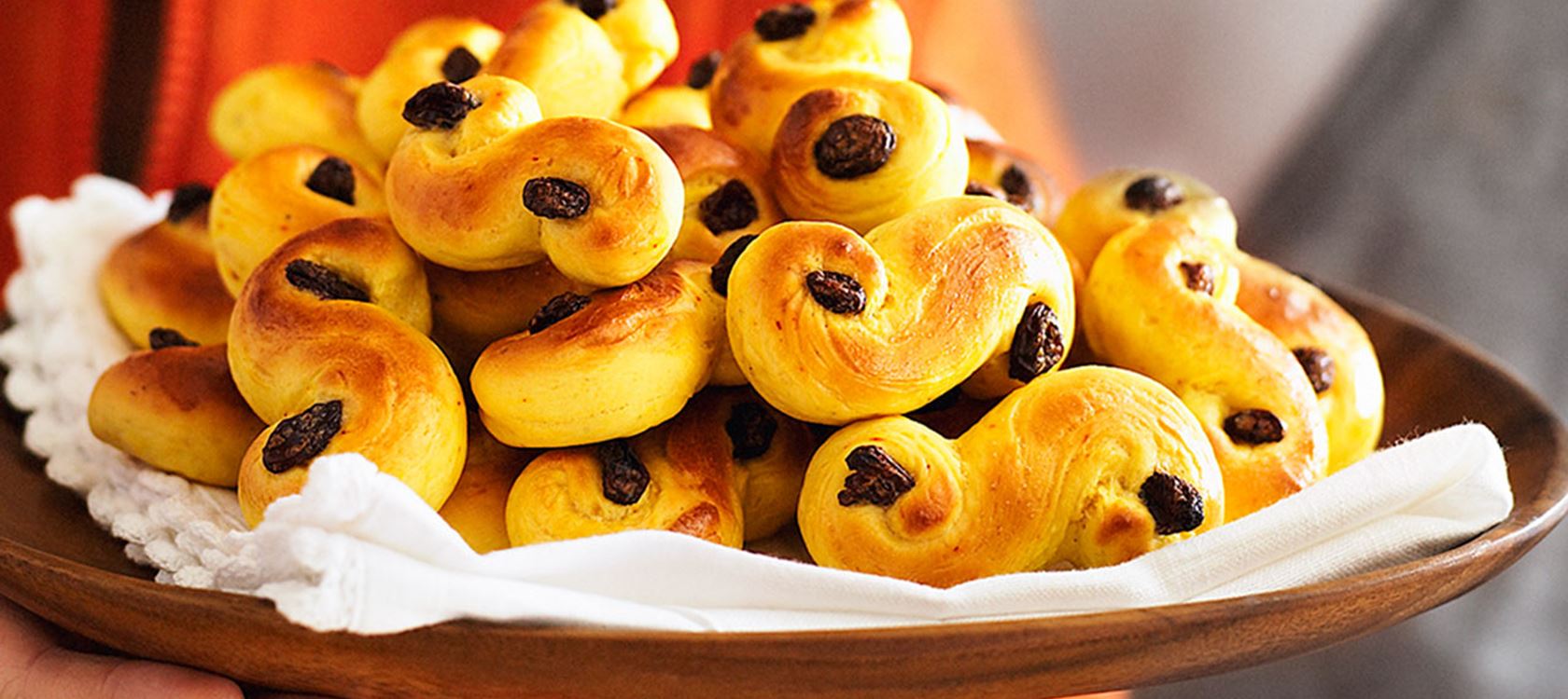 Lussekatter i gatti di Santa Lucia - la ricetta di Stoccolma con Mary