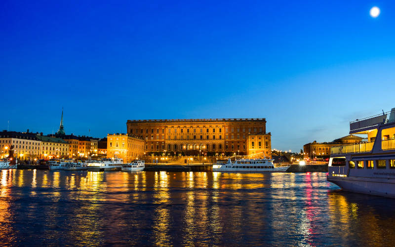 Il palazzo reale di Stoccolma di notte
