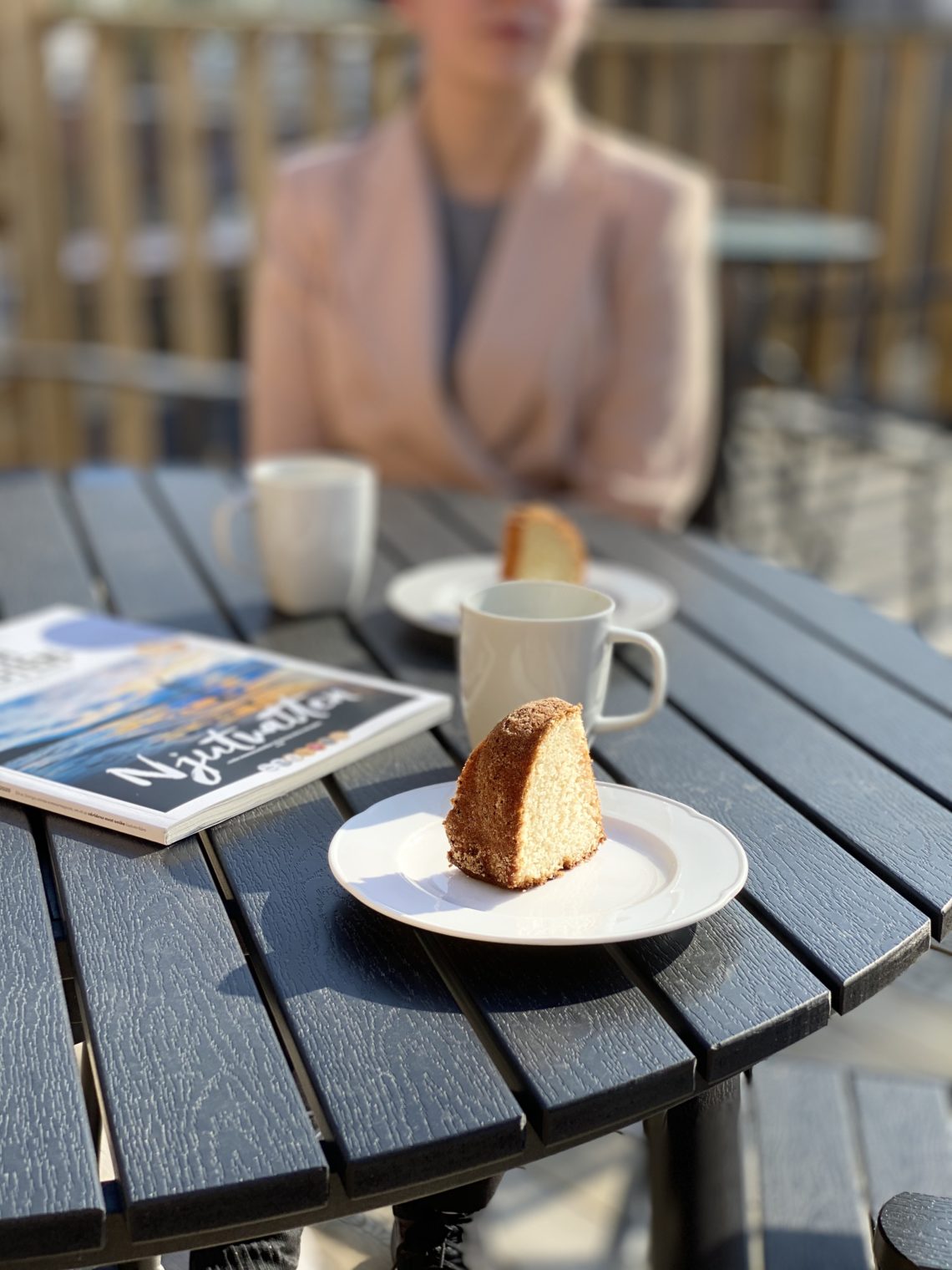 kaffe med en vän på Strand