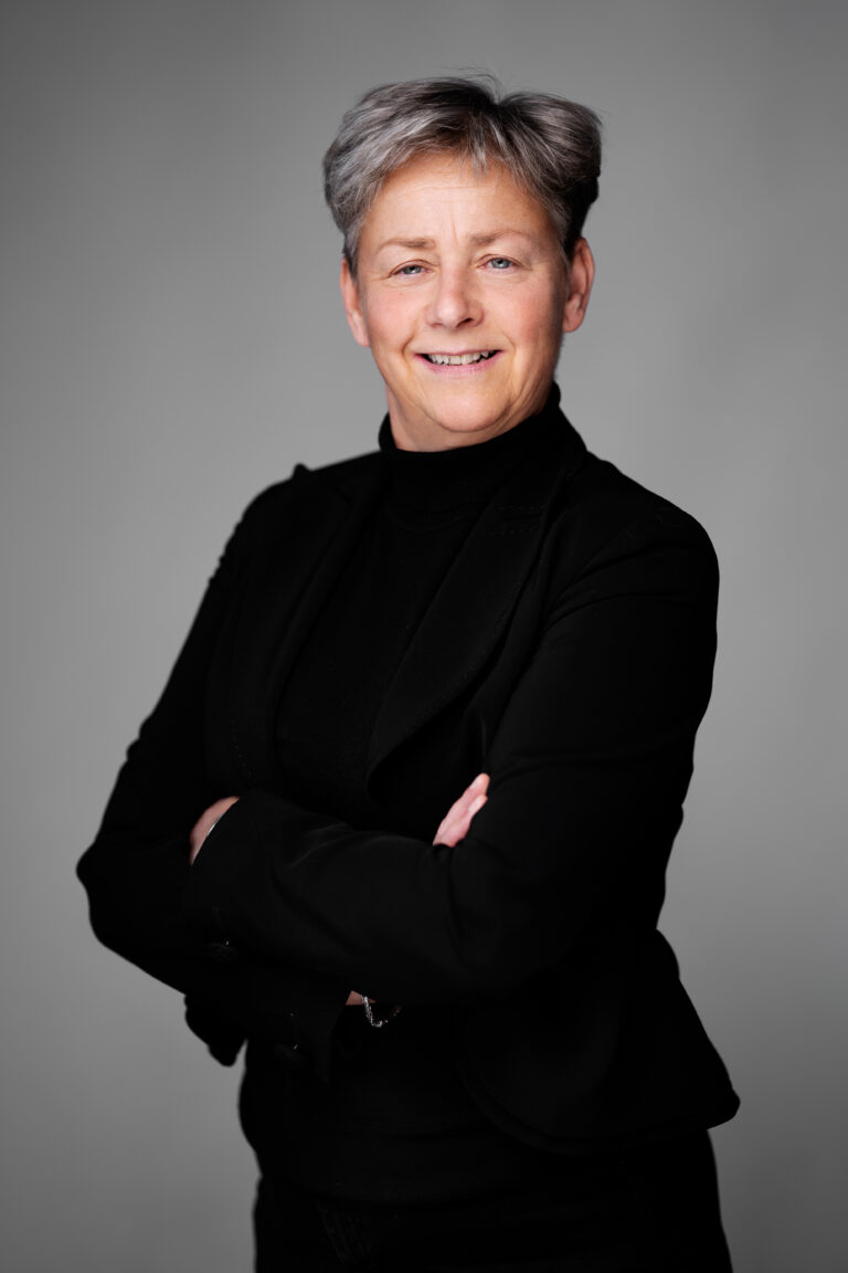 jette-molhom-person