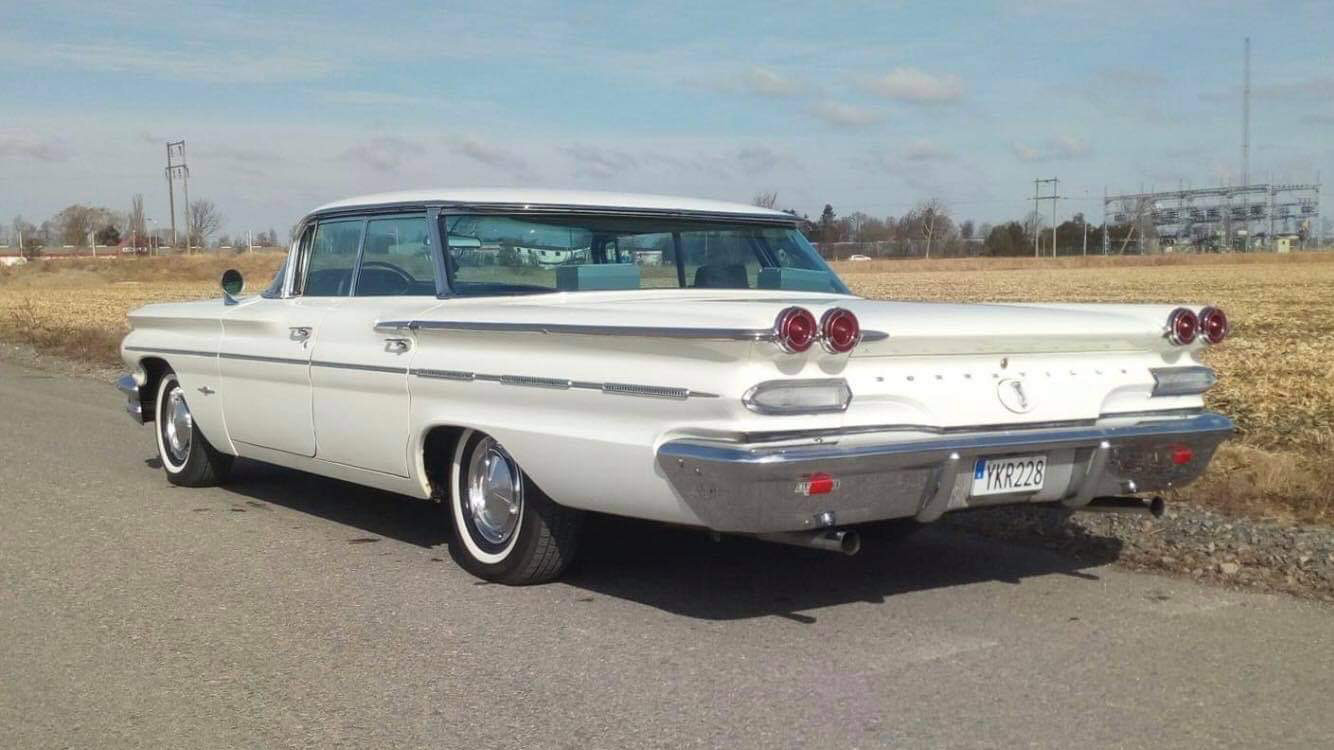 Pontiac Bonneville 1960 Four Door Hardtop