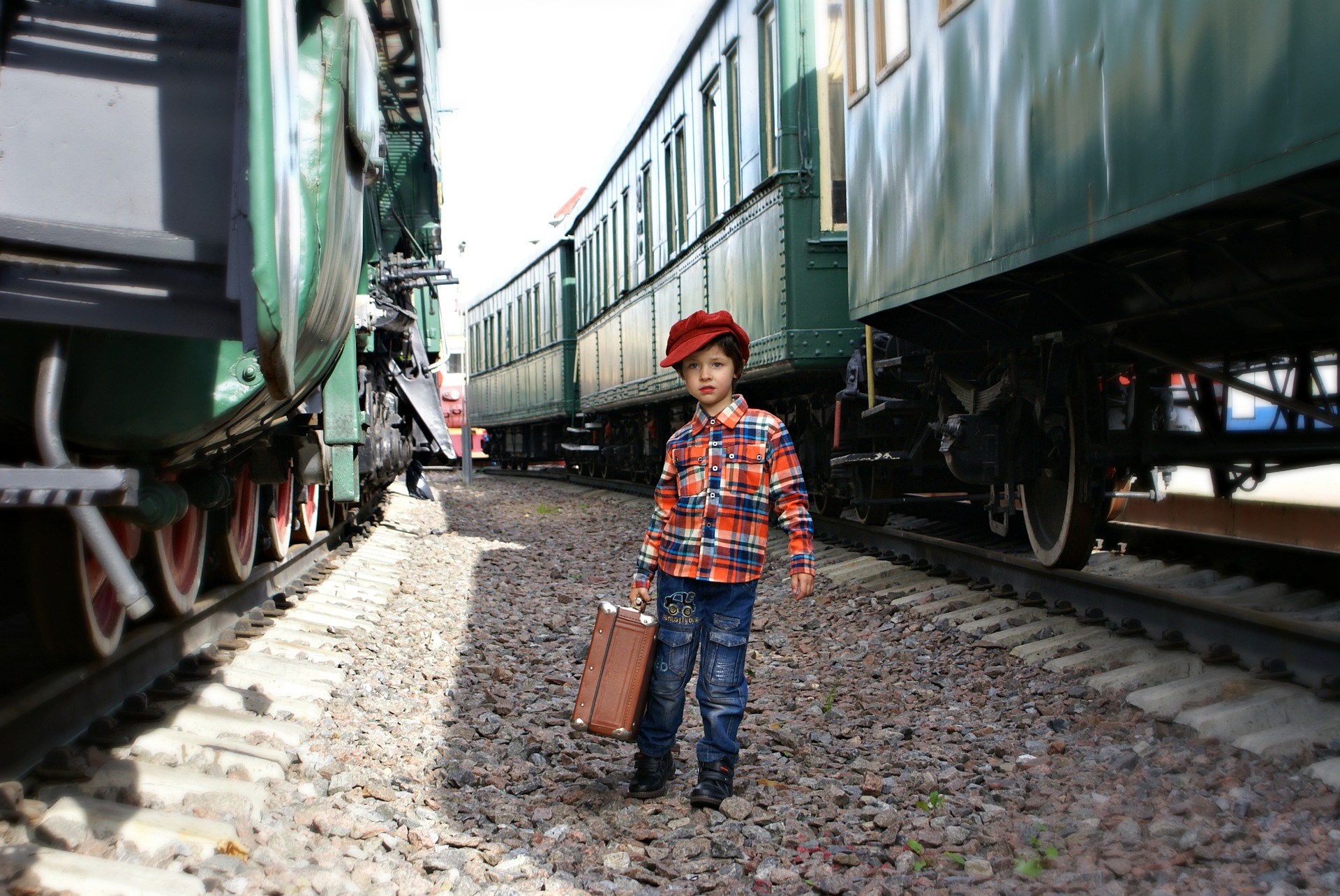 train-3067033_1920
