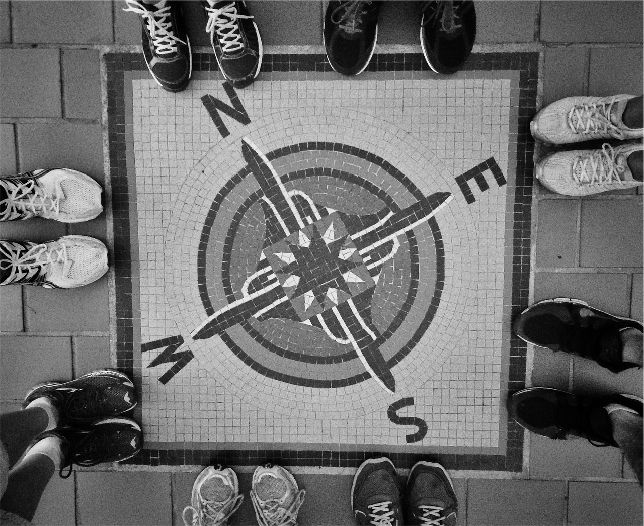 compass-923889_1280