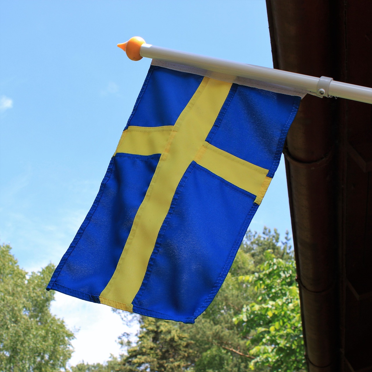 midsummer-2405527_1280