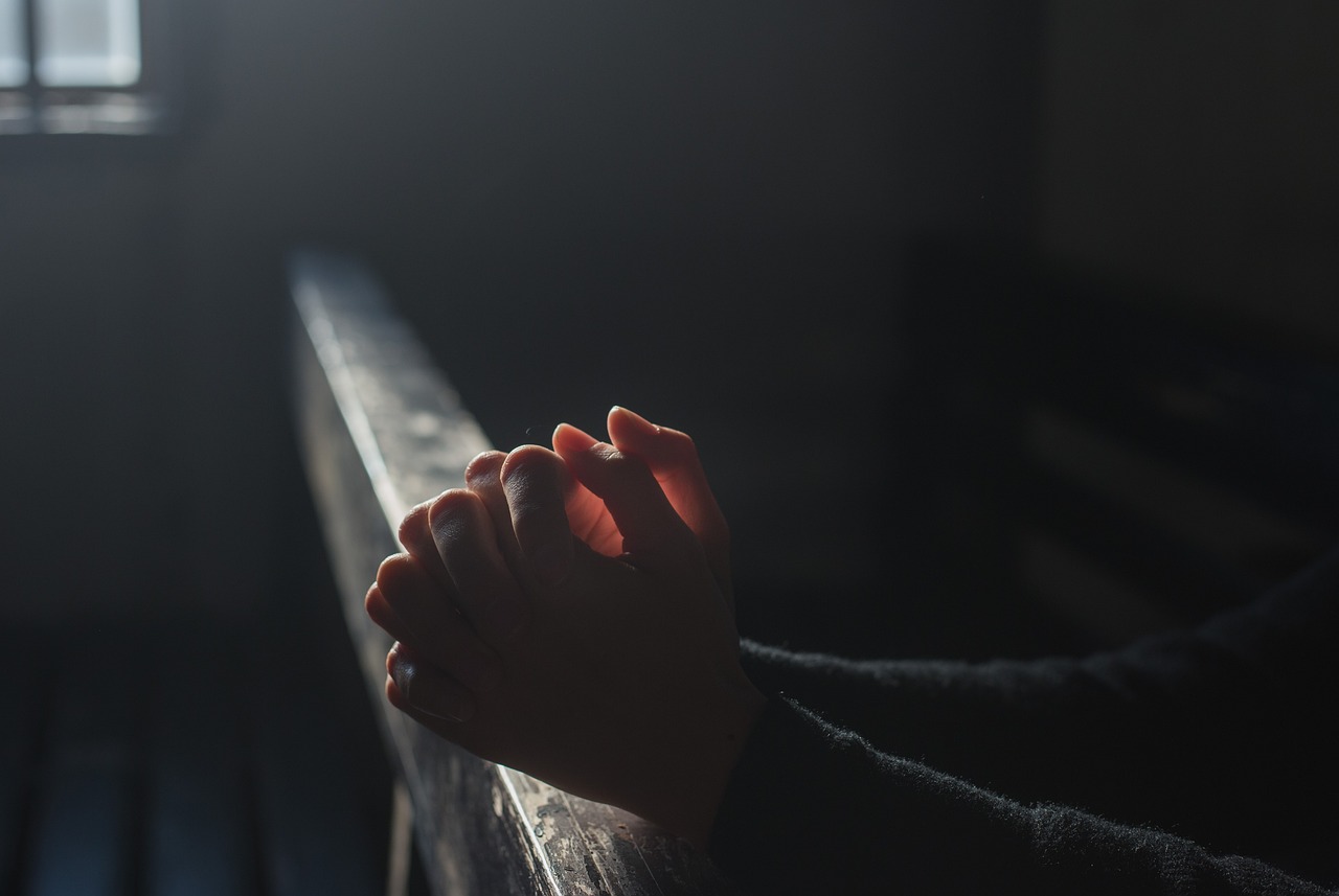 prayer-2544994_1280