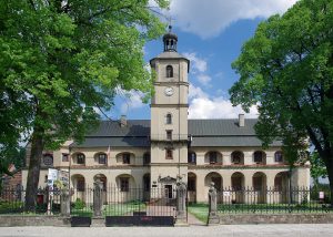 1280px-20150519_Opactwo_Cystersów_w_Wąchocku_6583