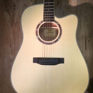 Bullfighter D4119NM westerngitaar, dreadnought, met cutaway