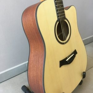 MAIA M-4CN western/folkgitaar met cutaway