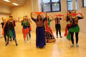 Bollywood thema Polterabend im Zurich fur frauen mit Stuti Aga