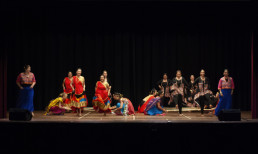 Indische Tanzshow Leela Elemente des Lebens Bollywood, Volkstanz und Neo-Klassisches Bharatanatyam bei Sharmila Rao und Stuti Aga