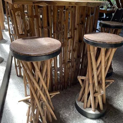 Beautifull chairs and table made in bamboo