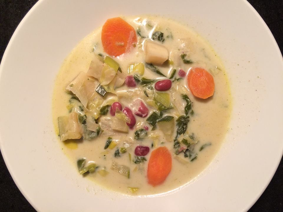 Grønsagssuppe med kidneybønner