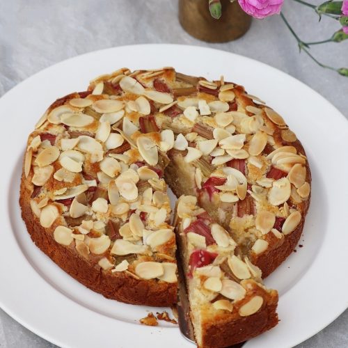 Rhubarb, almond and white chocolate cake