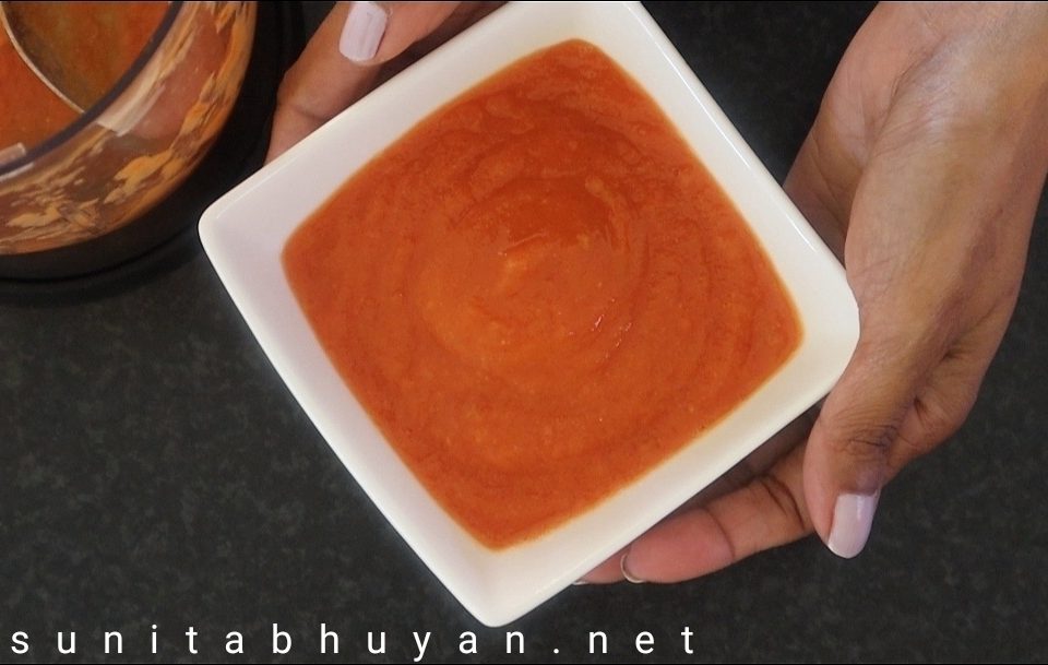 Roasted tomato and garlic dip