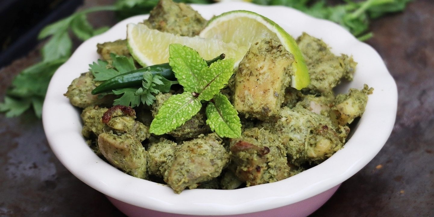 Baked mint and coriander chicken