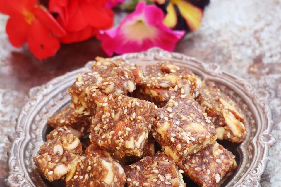 Dates, figs and nuts burfi ( no added sugar)