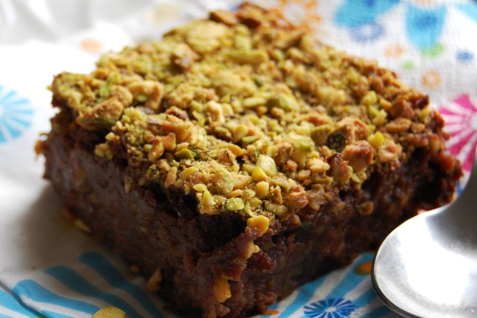 Eggless ricotta and pistachio brownies
