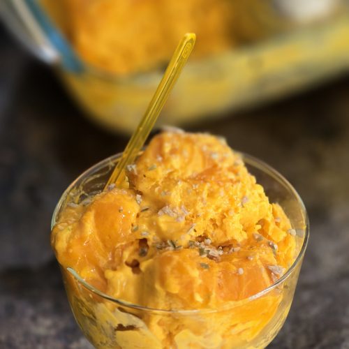 Mango ripple frozen yoghurt
