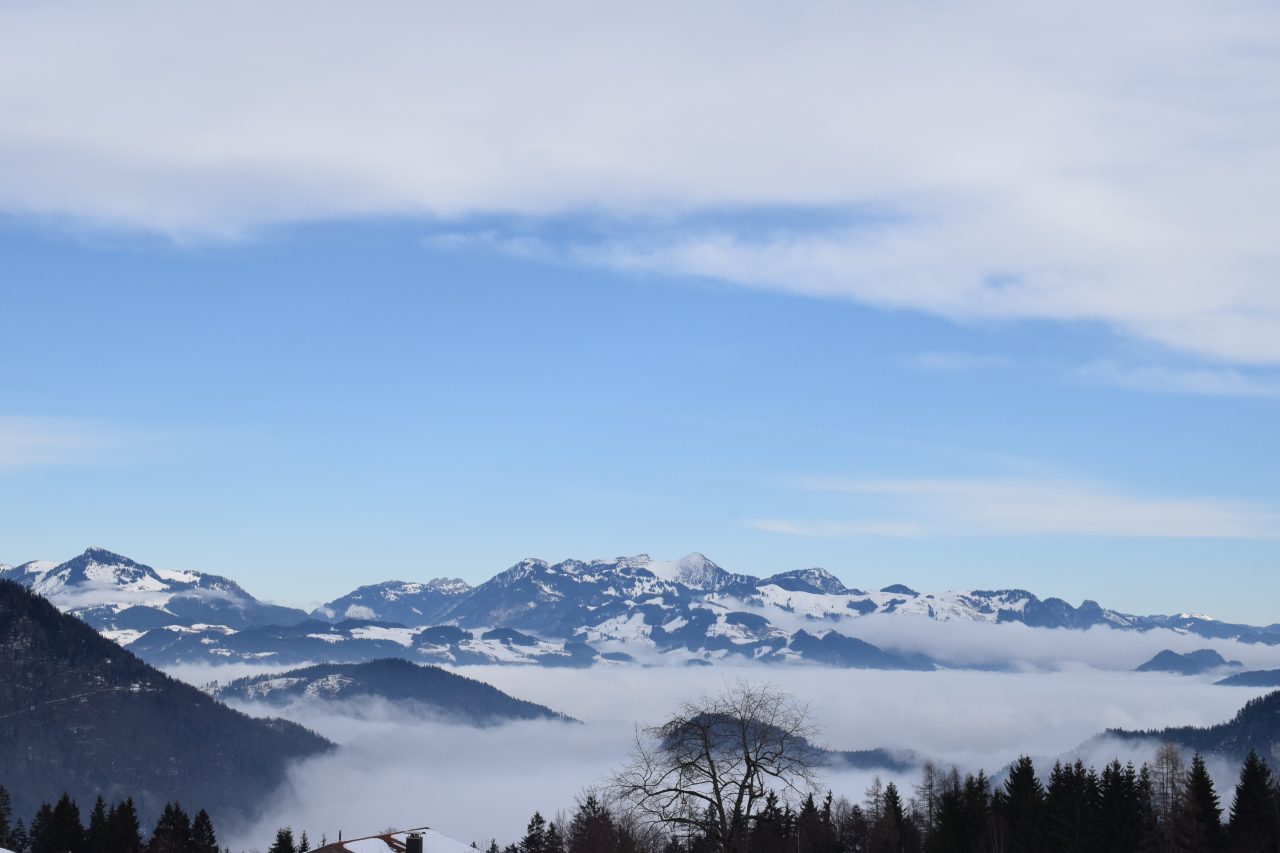 Kala Alm Ausblick auf Bergpanorama